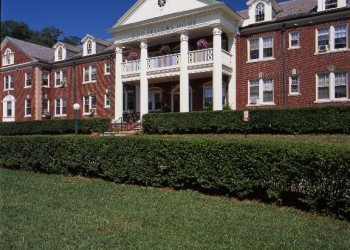 Presidential Oaks