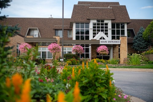 Friendship Manor - Independent & Assisted Living