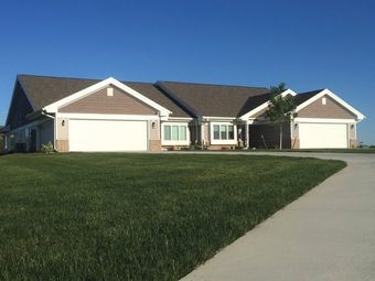 Creekside Villas & Townhomes