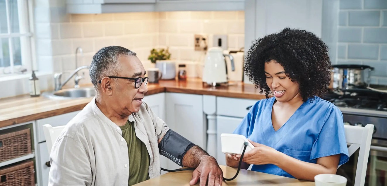 In Home Care NYC: Costs, Services, and Caregiver Selection